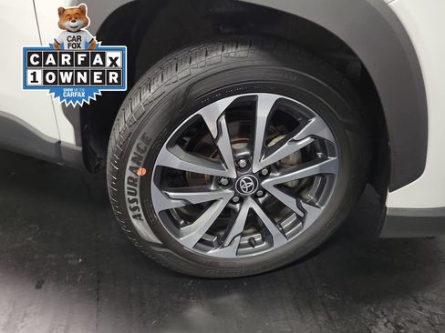 Used 2023 Toyota Corolla Cross XLE AWD/4WD image 10