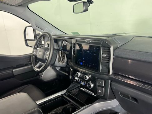 Used 2025 Ford F250 Lariat w/ Chrome Package AWD/4WD image 30