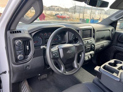 Used 2020 Chevrolet Silverado 1500 Custom Trail Boss w/ Custom Convenience Package AWD/4WD image 18