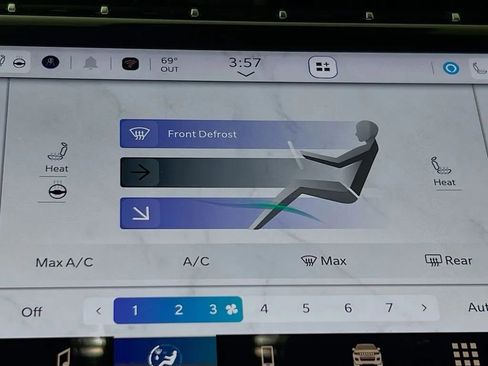 Used 2024 Jeep Grand Cherokee Limited w/ Black Appearance Package image 21