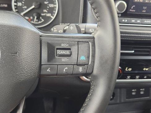 Used 2025 Nissan Rogue SV AWD/4WD image 31