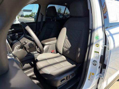 Used 2020 Chevrolet Equinox LT FWD image 13