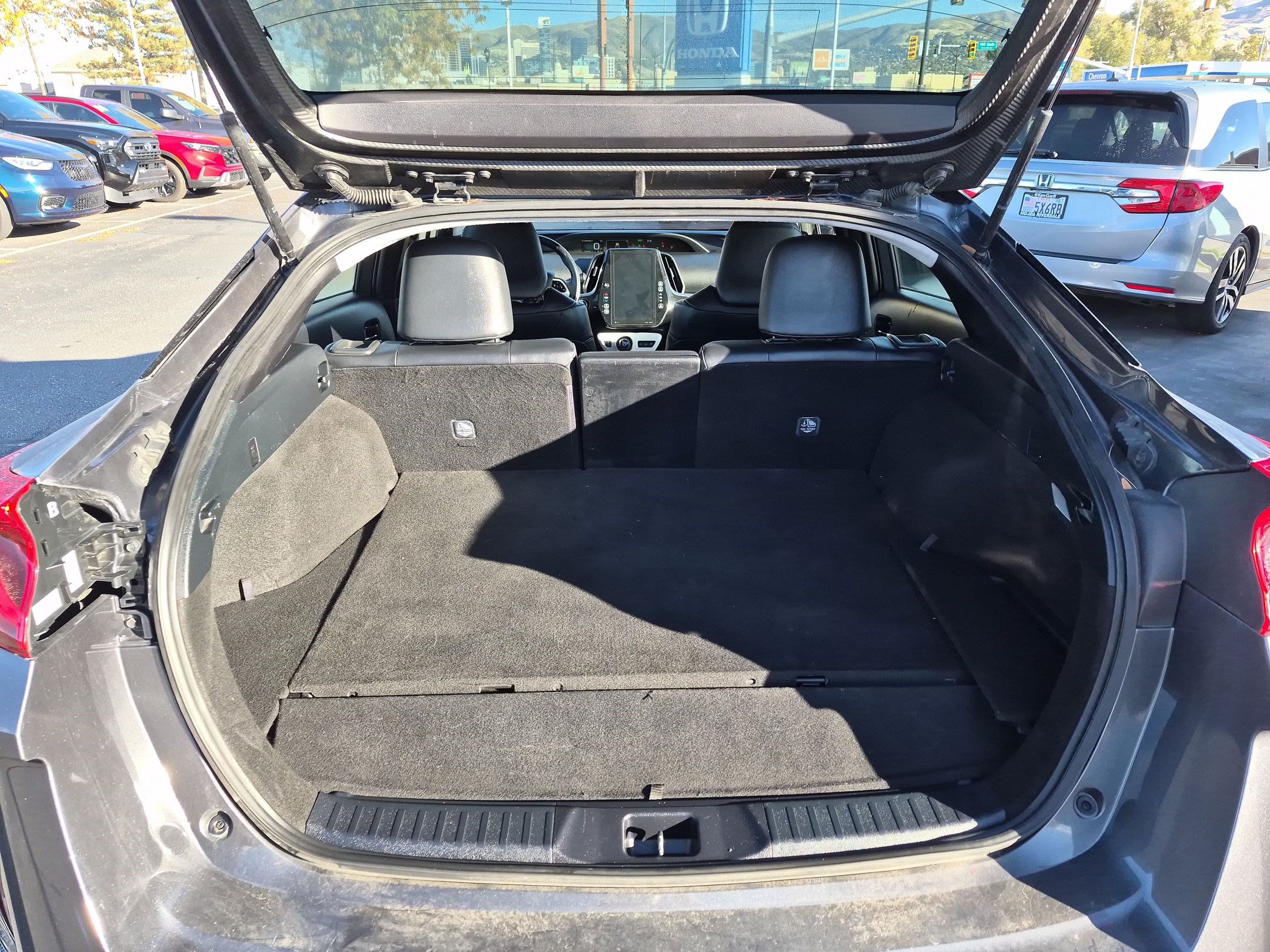Used 2017 Toyota Prius Prime Premium w/ Carpet Mat Package FWD image 29