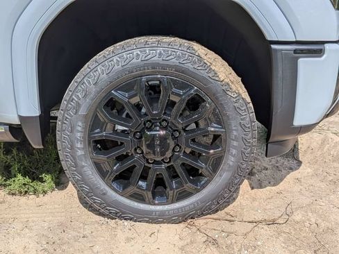 New 2026 GMC Sierra 2500 Denali Ultimate w/ LPO, Black Badging Package AWD/4WD image 10