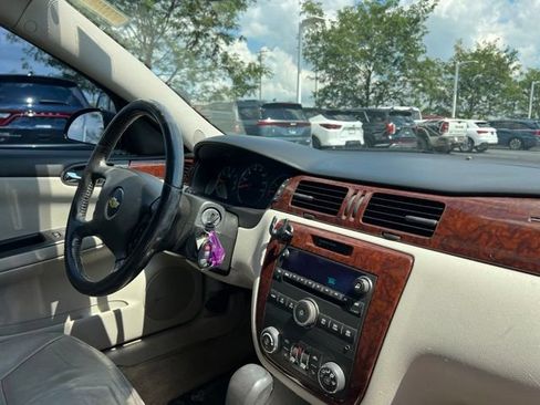 Used 2011 Chevrolet Impala LT w/ Luxury Edition Package FWD image 31