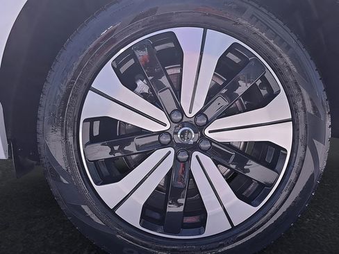 Certified 2023 Volvo XC60 T8 Plus AWD/4WD image 45