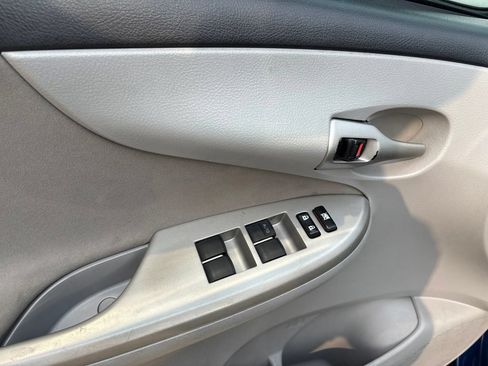 Used 2012 Toyota Corolla LE FWD image 12