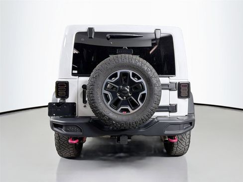 Used 2016 Jeep Wrangler Unlimited Rubicon AWD/4WD image 6