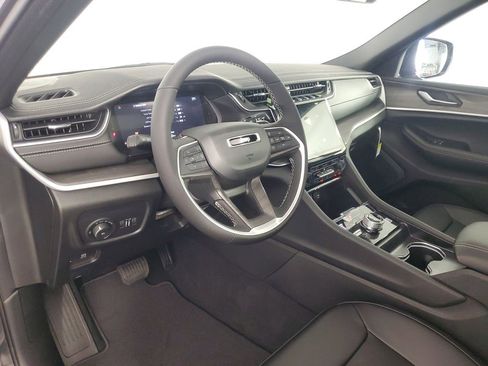 New 2025 Jeep Grand Cherokee L Limited image 11