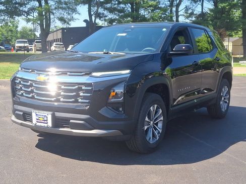 New 2026 Chevrolet Equinox LT w/ Safety and Technology Package FWD image 10