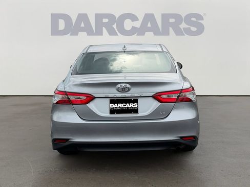 Used 2019 Toyota Camry LE FWD image 6