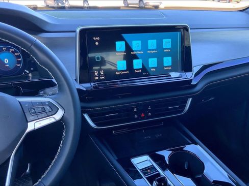 New 2026 Volkswagen Atlas Cross Sport SE FWD image 6