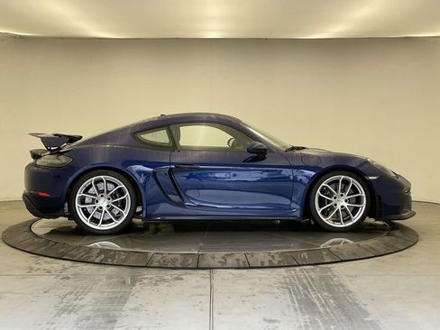 Certified 2022 Porsche 718 Cayman GT4 RWD image 8