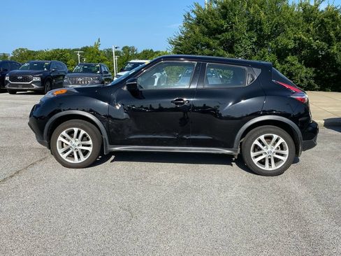 Used 2015 Nissan Juke S FWD image 4