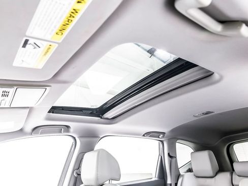 Used 2019 Honda CR-V Touring image 18