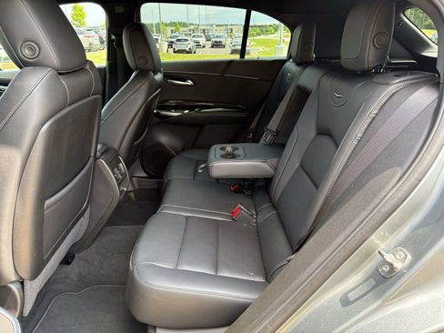 Used 2024 Cadillac XT4 Luxury w/ Cold Weather Package FWD image 32