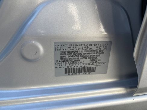 Used 2025 Nissan Versa SV FWD image 27