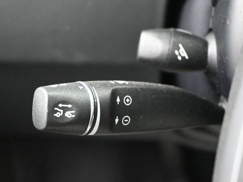 Used 2021 Tesla Model X Performance image 19