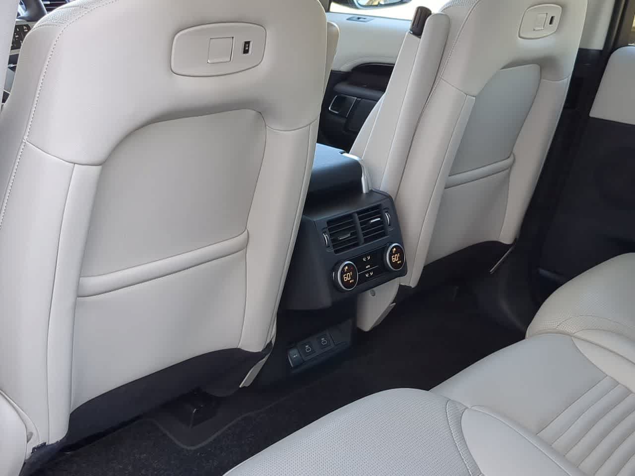 Certified 2025 Land Rover Discovery S AWD/4WD image 18