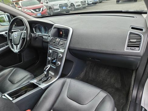 Used 2015 Volvo XC60 T5 AWD/4WD image 11