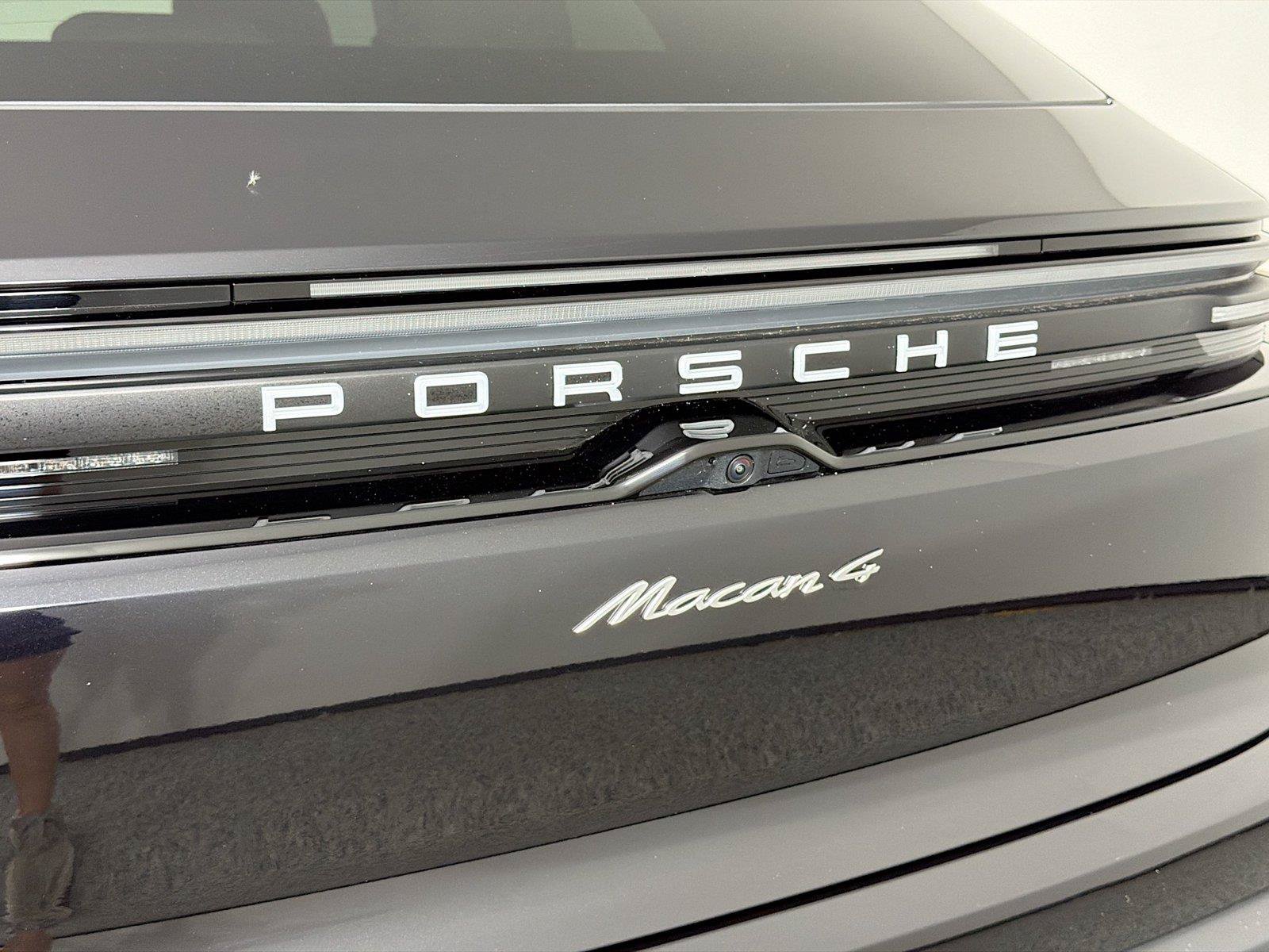 Used 2026 Porsche Macan 4 Electric AWD/4WD image 17