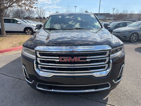 Used 2023 GMC Acadia SLT w/ LPO, Floor Liner Package image 2