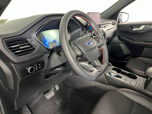Used 2025 Ford Escape ST-Line image 19