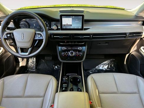 Used 2022 Lincoln Corsair AWD w/ Equipment Group 101A image 8