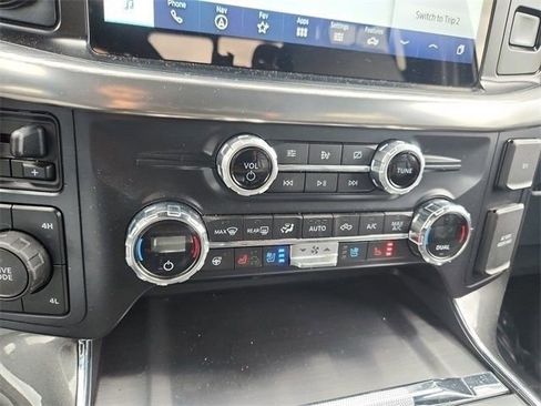 Used 2021 Ford F150 Lariat w/ Equipment Group 502A High image 18