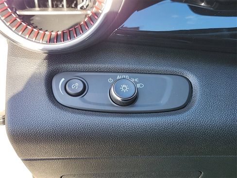 New 2026 Chevrolet Trax RS w/ Sunroof Package image 22