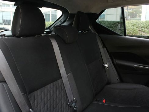 Used 2021 Nissan Kicks SV image 25