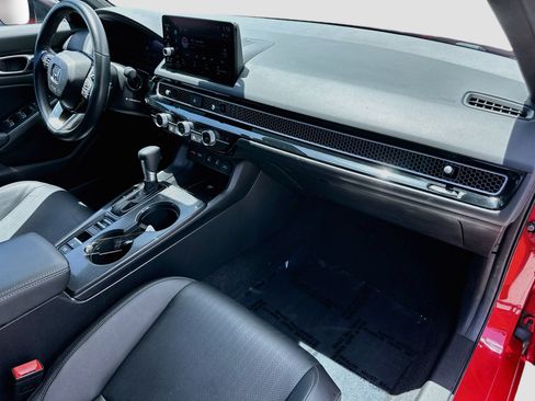 Used 2025 Honda Civic Sport image 28