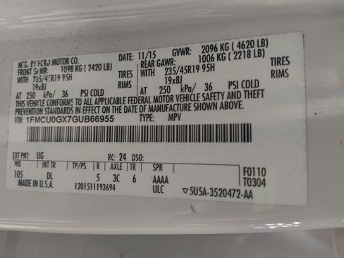 Used 2016 Ford Escape SE w/ SE Chrome Package FWD image 33