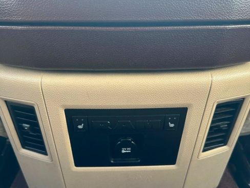 Used 2014 RAM 1500 Laramie w/ Convenience Group AWD/4WD image 30