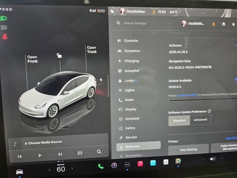 Used 2022 Tesla Model 3 Standard Range RWD image 19