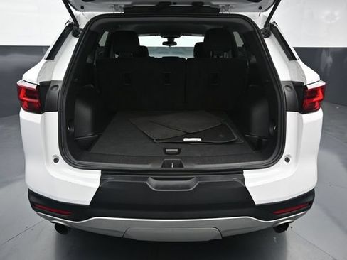 Used 2025 Chevrolet Blazer LT FWD image 9