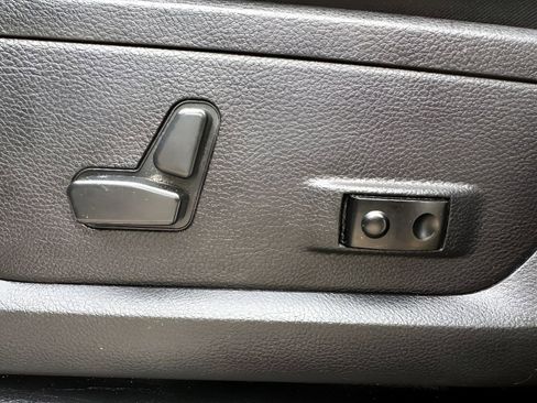 Used 2019 RAM 3500 Limited image 19