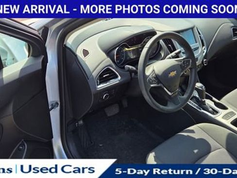 Used 2018 Chevrolet Cruze LS w/ LS Fleet Convenience Package image 12