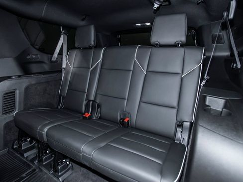 Used 2026 Cadillac Escalade ESV Sport w/ Touring Package AWD/4WD image 16