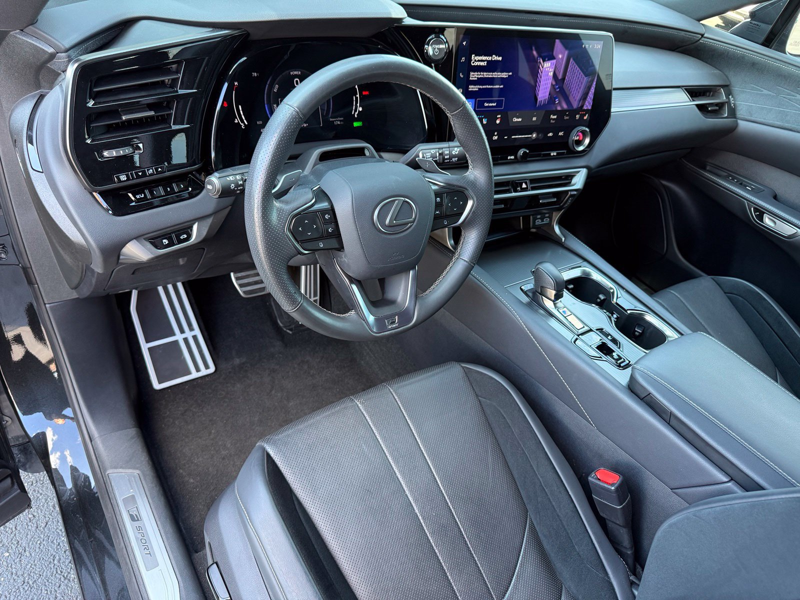 Used 2023 Lexus RX 500h F Sport AWD/4WD image 12