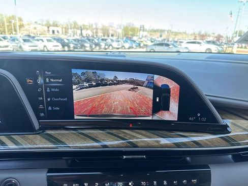 Used 2022 Cadillac Escalade Sport Platinum RWD image 19