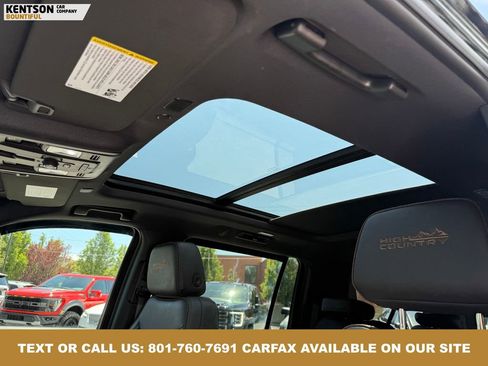 Used 2024 Chevrolet Suburban High Country image 34