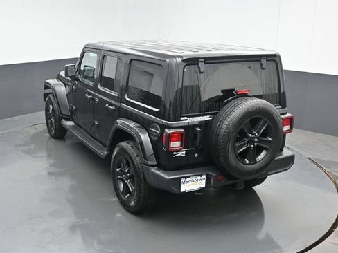 Used 2020 Jeep Wrangler Unlimited Sahara AWD/4WD image 32