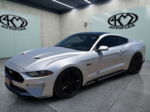 Used 2019 Ford Mustang GT Premium RWD image 7