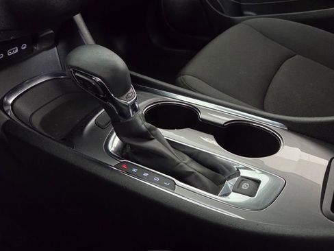 Used 2023 Chevrolet Malibu LT FWD image 24