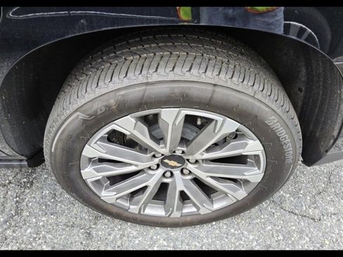 Used 2025 Chevrolet Tahoe High Country image 5