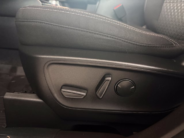 Certified 2023 Ford Escape Active AWD/4WD image 7