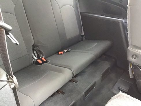 Used 2016 Chevrolet Traverse LT image 16