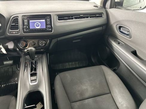 Used 2019 Honda HR-V LX image 22