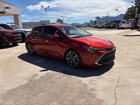 Used 2019 Toyota Corolla XSE FWD image 3